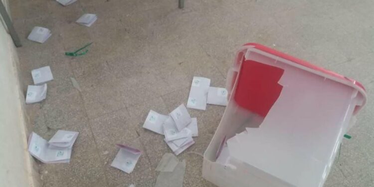 El Mdhila : Deux urnes de vote détruites