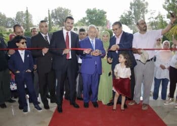 Rached Ghannouchi fait pol&eacute;mique apr&egrave;s avoir inaugur&eacute; un h&ocirc;tel "sans alcool"