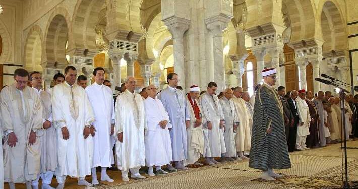 Caïd Essebsi, Chahed et Ennaceur effectuent la prière de l’Aïd