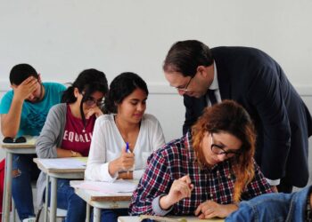 Simulation de r&eacute;union minist&eacute;riel : Les bacheliers laur&eacute;ats rencontreront le Chef du gouvernement