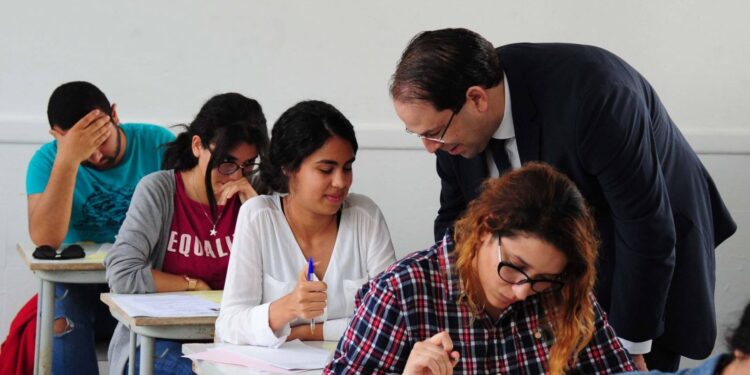 Simulation de réunion ministériel : Les bacheliers lauréats rencontreront le Chef du gouvernement