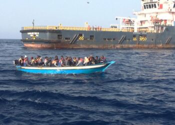 Migrants bloqu&eacute;s en M&eacute;diterran&eacute;e : Marzouki appelle les autorit&eacute;s tunisiennes &agrave; faire preuve d'humanit&eacute;