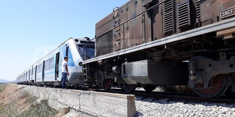 Le ministre du Transport commente l'incident du train sans conducteur