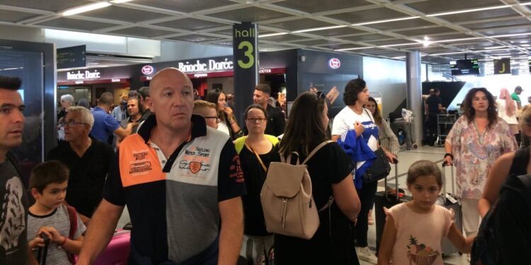 Nantes : Un avion Tunisair en panne gâche les vacances de 39 touristes français !