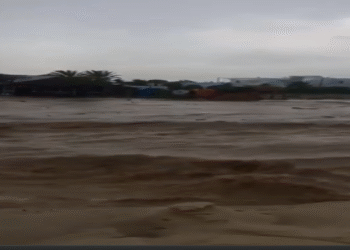 Inondations &agrave; Hammamet, un h&ocirc;tel isol&eacute; par les eaux