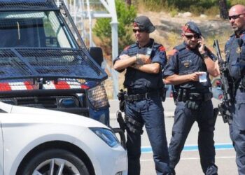 Espagne : Un homme abattu après avoir attaqué un commissariat près de Barcelone