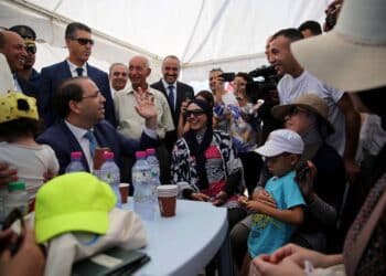 Chahed aux Alg&eacute;riens : "Chaque maison tunisienne est ouverte pour vous accueillir "