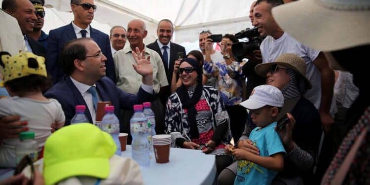 Chahed aux Alg&eacute;riens : "Chaque maison tunisienne est ouverte pour vous accueillir "