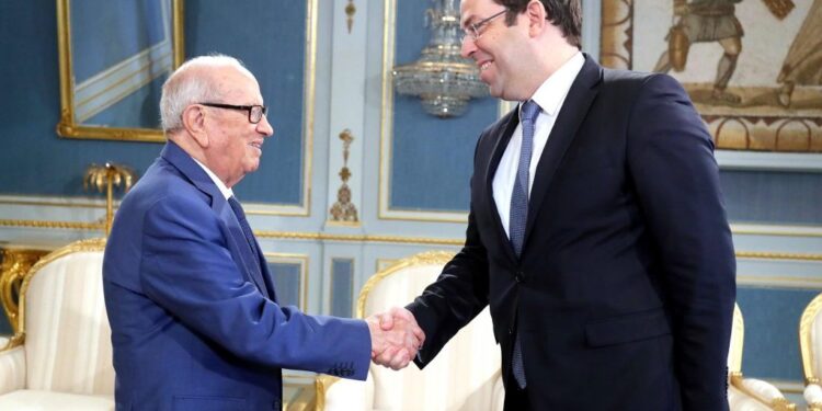 Béji Caïd Essebsi en baisse dans les sondages, Youssef Chahed en hausse !