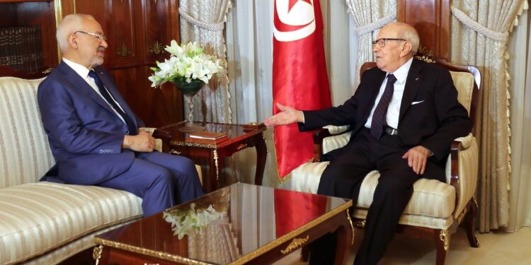 Ghannouchi à Caid Essebsi : "Je tiens à la stabilité gouvernementale"