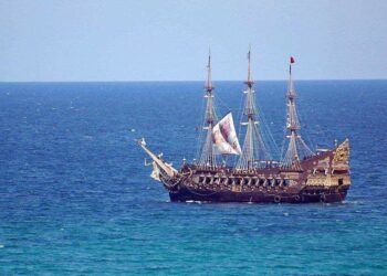 Tunisie : Un bateau touristique fait naufrage pr&egrave;s des &icirc;les Kuriat