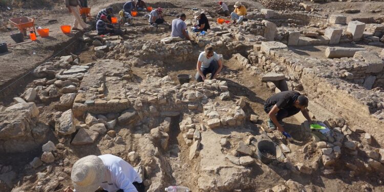 Une campagne de fouille tuniso-anglaise au site archéologique de Bulla Regia