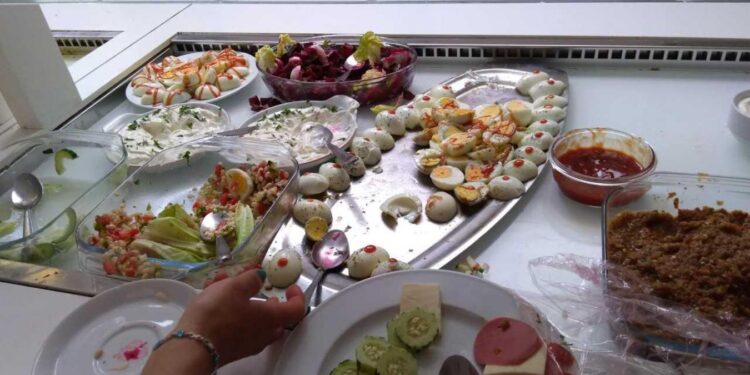 A Hammamet : Buffets vides, moisissures dans la salle de bain... Des touristes fran&ccedil;ais crient &agrave; l'arnaque