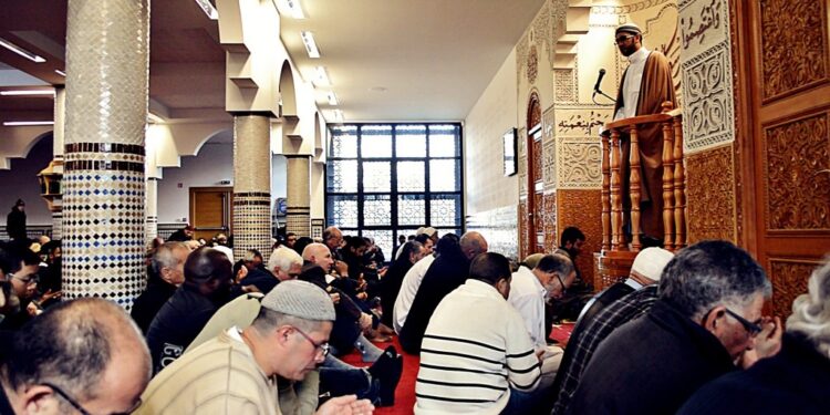 Tunisie : Difficile de "contr&ocirc;ler" 250 mille pr&ecirc;ches du vendredi chaque ann&eacute;e