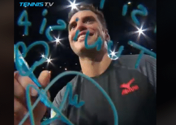 A Paris, Malek Jaziri &eacute;limine Verdasco et fait la promotion de la Tunisie !