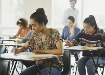 A partir de 2019, un Tunisien devra s'acquitter de 3770 euros pour un master en France
