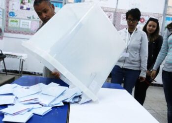 "Les conseils municipaux n'ont pas encore r&eacute;pondu &agrave; nos attentes", estiment 60% des Tunisiens