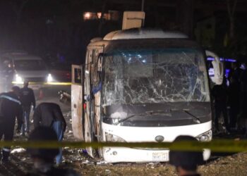Egypte : Un bus de touristes touché par une explosion