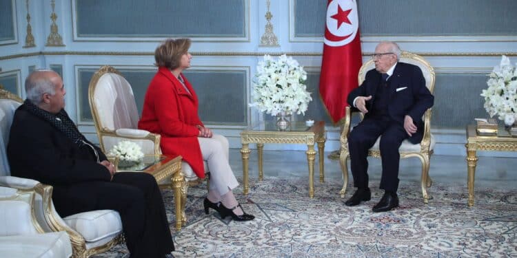 Assassinats politiques: Beji Ca&iuml;d Essebsi re&ccedil;oit Besma Khalfaoui