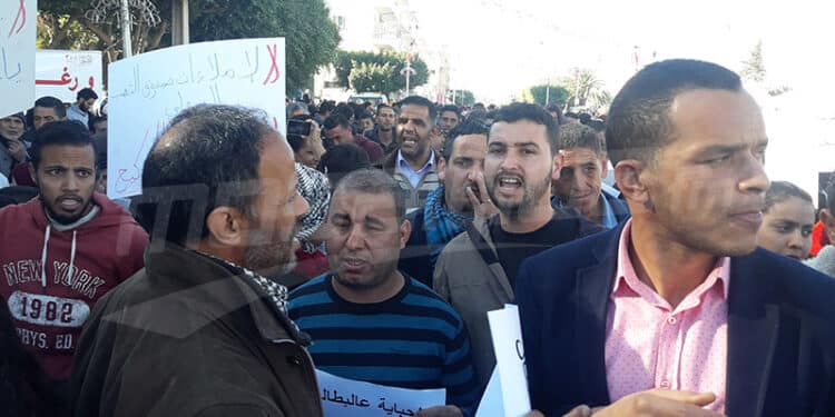 Protestations &agrave; Sidi Bouzid pour le huiti&egrave;me anniversaire de la r&eacute;volution