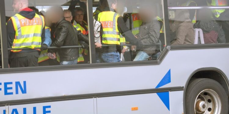 20 migrants clandestins expuls&eacute;s d'Allemagne &agrave; l'a&eacute;roport d'Enfidha