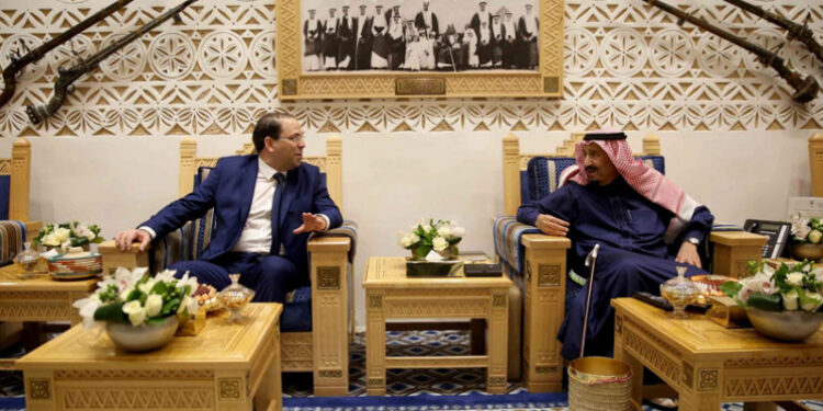 En Arabie Saoudite, Youssef Chahed signe des accords d'une valeur de 350 MD