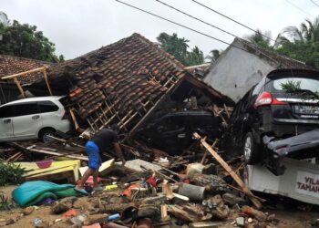 Tsunami : 281 morts et un millier de blessés en Indonésie