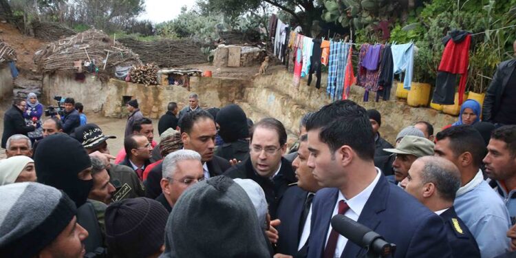 Froid en Tunisie : Chahed annonce l&rsquo;am&eacute;lioration imm&eacute;diate des logements de mille familles