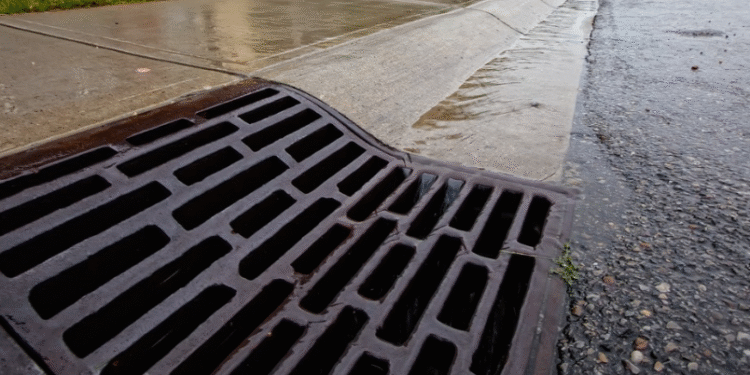600 mille dinars pour nettoyer les canaux de drainage de Tunis