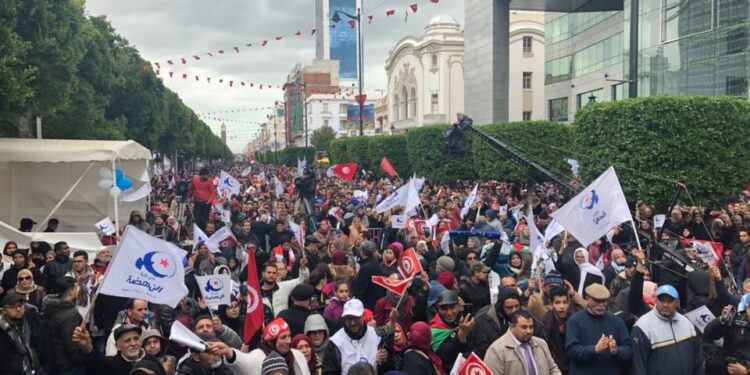 Ennahdha en d&eacute;monstration de force &agrave; l&rsquo;Avenue Habib Bourguiba