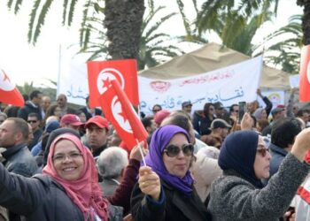 Le gouvernement et Youssef Chahed essuient des "D&eacute;gage"