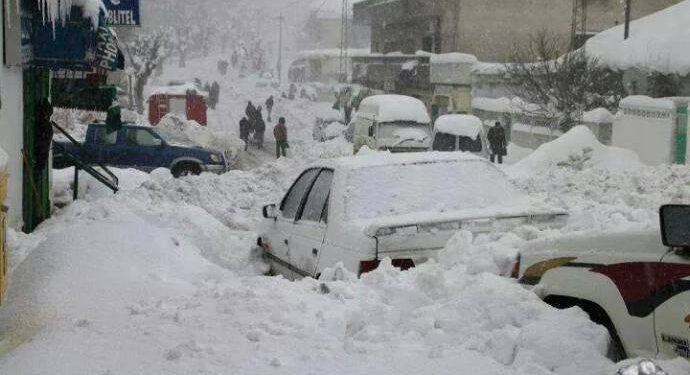 Tunisie : L'armée au secours des automobilistes coincés par la neige