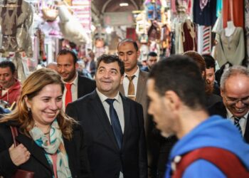 Ren&eacute; Trabelsi appelle &agrave; surtaxer les produits contrefaits chinois et turcs