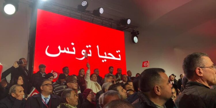 "Vive la Tunisie" : Chahed s&rsquo;est-il empar&eacute; d&rsquo;un slogan national ?