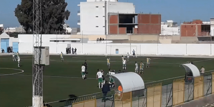 Tunisie : Un arbitre suspend le match durant l’appel à la prière