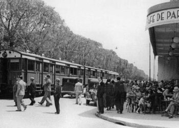 Nostalgies tunisoises : Quatre photos du Café de Paris