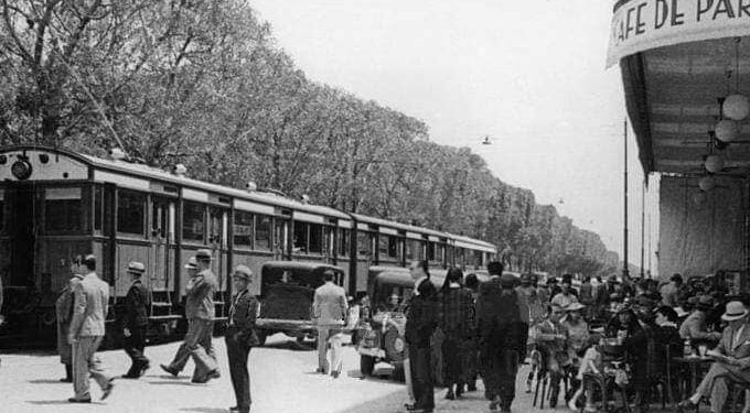 Nostalgies tunisoises : Quatre photos du Café de Paris