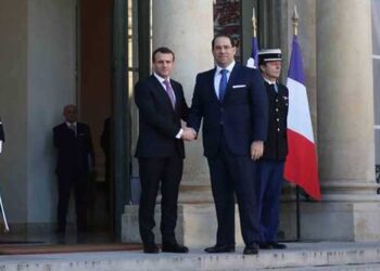 Emmanuel Macron re&ccedil;oit Youssef Chahed &agrave; l'Elys&eacute;e
