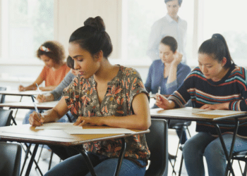 France : Les Tunisiens exempt&eacute;s de la hausse des frais d'inscription universitaire