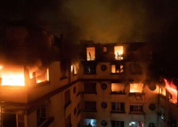 France : 8 morts et 30 blessés dans un violent incendie à Paris