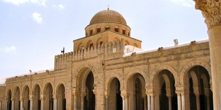 Ren&eacute; Trabelsi : "Un circuit touristique distinctif doit &ecirc;tre mis en place au Kairouan"