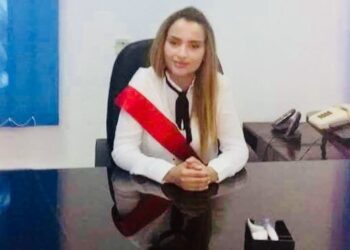 La plus jeune maire de Tunisie renonce &agrave; sa voiture administrative