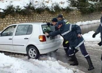 Chute abondante de neige : Routes bloqu&eacute;es &agrave; Siliana