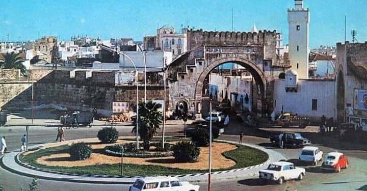 Les Tunisiens ont-ils un contentieux avec les places publiques ?