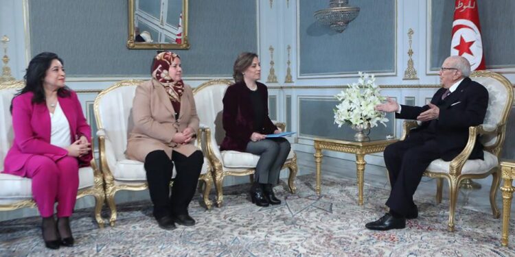 "Appareil secret" : "Je ne couvrirai pas Ennahdha s’il est impliqué", assure Caid Essebsi