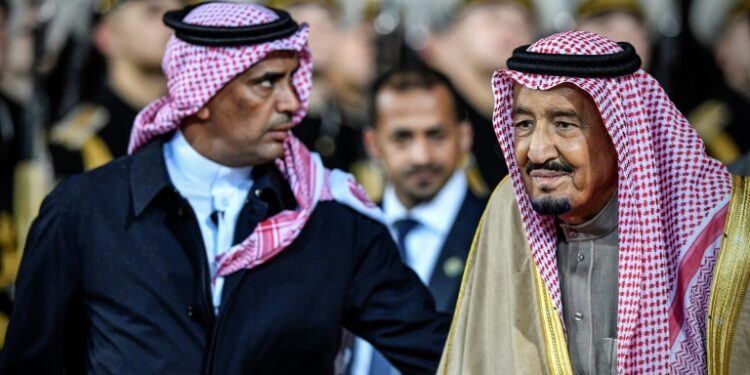 Le Roi Salman à Tunis : 8 émirs, 1000 accompagnateurs et une flotte d’avions !