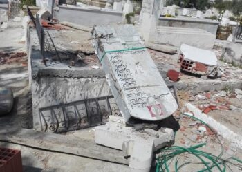La tombe du po&egrave;te Seghair Ouled Ahmed vandalis&eacute;e et profan&eacute;e