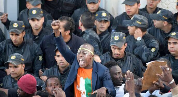 Des Subsahariens "vendus" comme des marchandises en Tunisie !