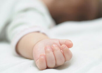 Tunisie : La maman d&rsquo;un des b&eacute;b&eacute;s d&eacute;c&eacute;d&eacute;s trouve la mort