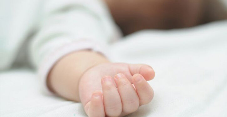 Tunisie : La maman d&rsquo;un des b&eacute;b&eacute;s d&eacute;c&eacute;d&eacute;s trouve la mort